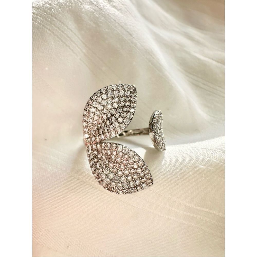 Adjustable tri leaf cubic zirconia ring - Picture 3 of 3